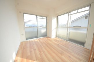 【洋室】 | ルミエール北山