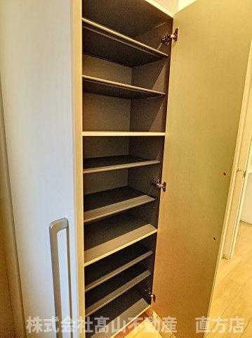 ロワンテール　Ⅱの収納