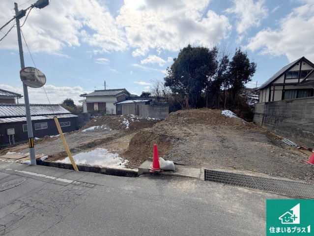 加東市下滝野　第12期　新築一戸建ての外観|周辺は落ち着いた街並みの住宅地！子育てがしやすい住環境です！まだ未完成ですが、現地でしかわからない事もございます。是非一度ご覧ください。