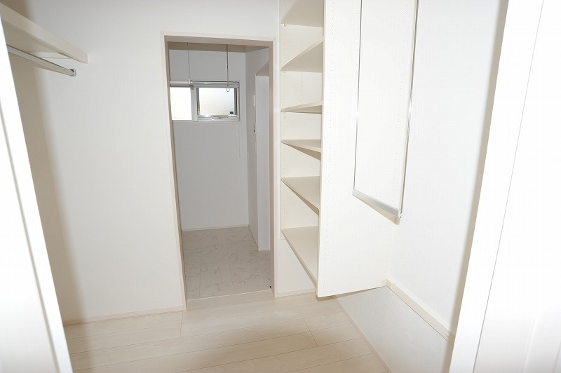 中野市大字中野　中古住宅の収納