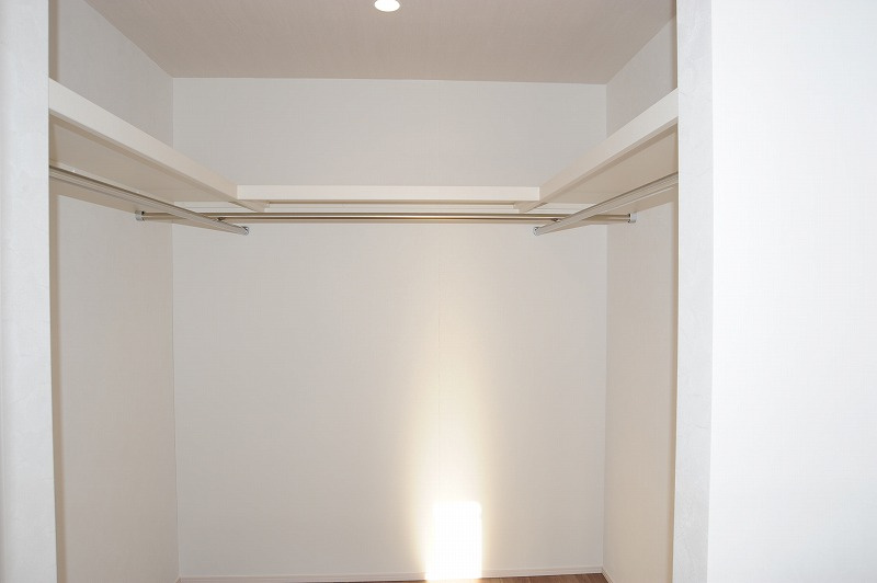 中野市大字中野　中古住宅の収納