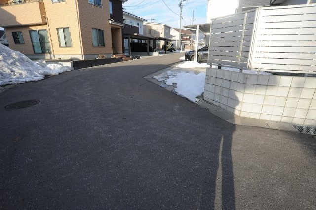 中野市大字中野　中古住宅の駐車場