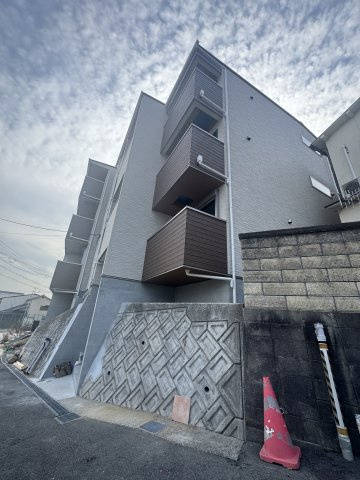 アリビア明神町Ａ棟の外観