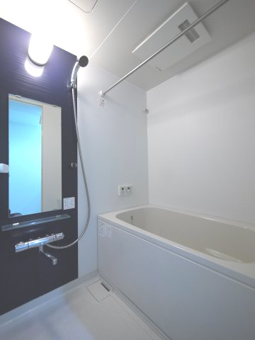 スカイガーデン春日町の浴室|※写真は別の部屋のものです。