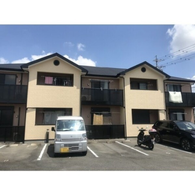 アンプルールリーブルBLOOMの駐車場