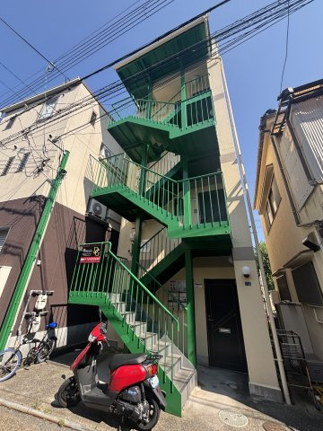 コムディッソ エフモールの外観