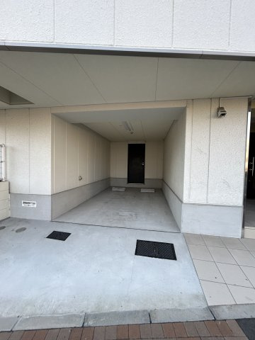 アルファ神戸元町のエントランス