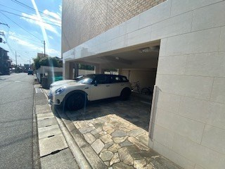 フェリーチェ住吉の駐車場