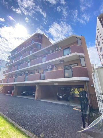 カーサ・デ・ゼント西宮北口の外観