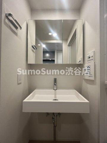 アトリオフラッツ自由が丘eastの独立洗面台