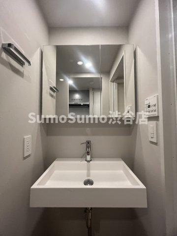 アトリオフラッツ自由が丘eastの独立洗面台