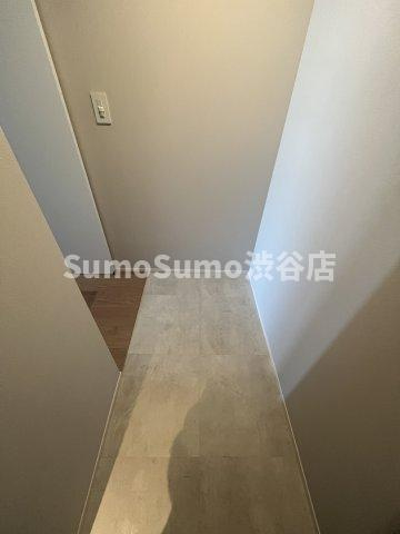 アトリオフラッツ自由が丘eastの玄関