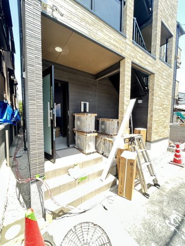 ヒカルサ尼崎神崎町のエントランス|落ち着いたエントランスです