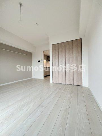 ピタゴラ箱崎の居間・リビング