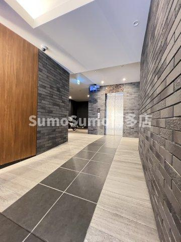 ピタゴラ箱崎のエントランス