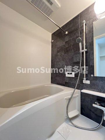 ピタゴラ箱崎の浴室