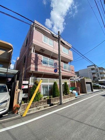 エトワール里中の外観