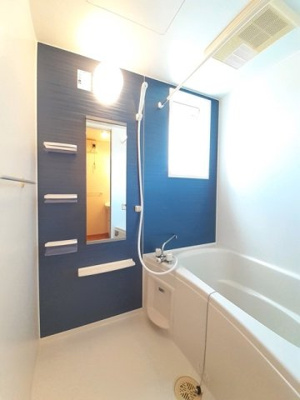 【浴室】 | ラ・ソレイユＢ