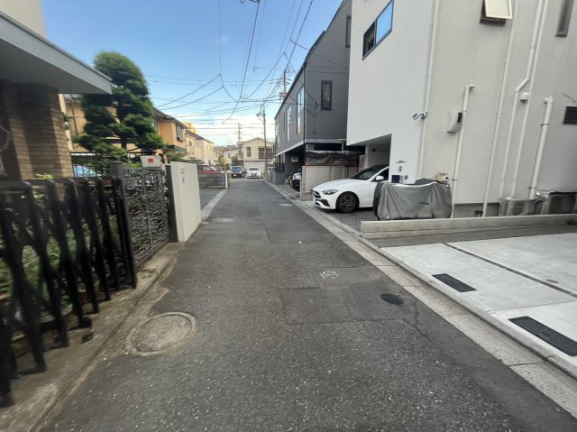 板橋区稲荷台　戸建の駐車場