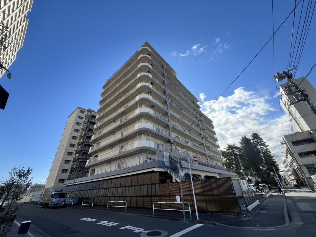 赤羽スカイハイツの外観