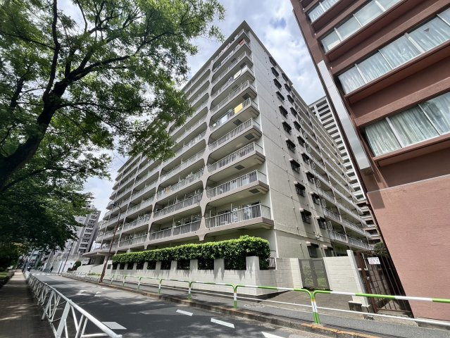 赤羽スカイハイツの外観