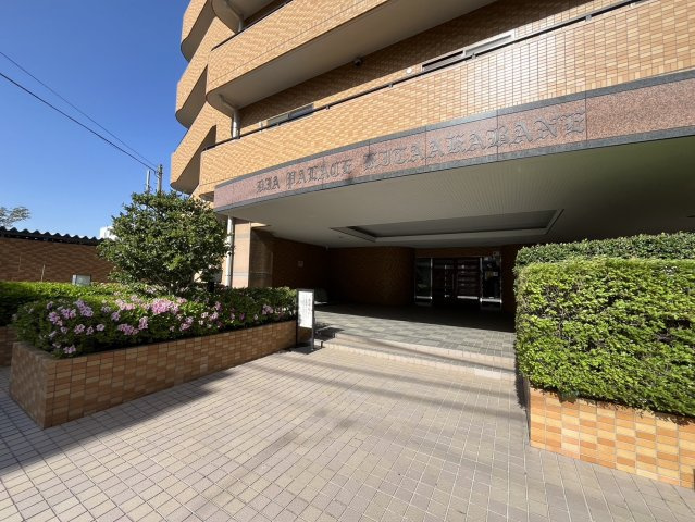 ダイアパレス北赤羽のエントランス