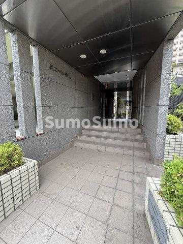 Kコート本山のエントランス