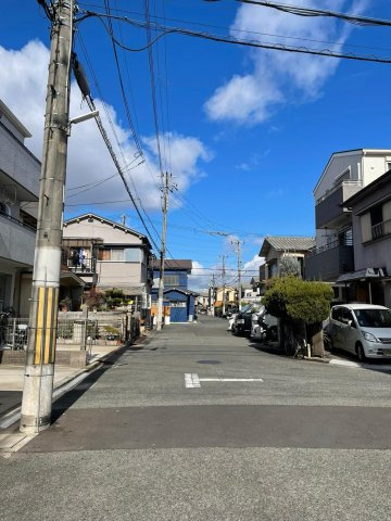 脇田町　中古一戸建ての前面道路含む現地写真|■物件内覧・資金計画相談・住宅ローン相談、リフォーム相談、お問合せ受付中■
※当日・翌日のご内覧、ご相談はお電話でのお問合せがスムーズです！