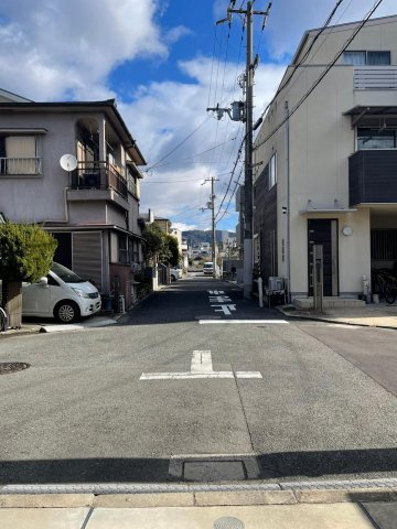 脇田町　中古一戸建ての前面道路含む現地写真|■物件内覧・資金計画相談・住宅ローン相談、リフォーム相談、お問合せ受付中■
※当日・翌日のご内覧、ご相談はお電話でのお問合せがスムーズです！