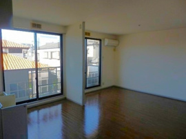 こちらの居間で趣味の時間をお楽しみください