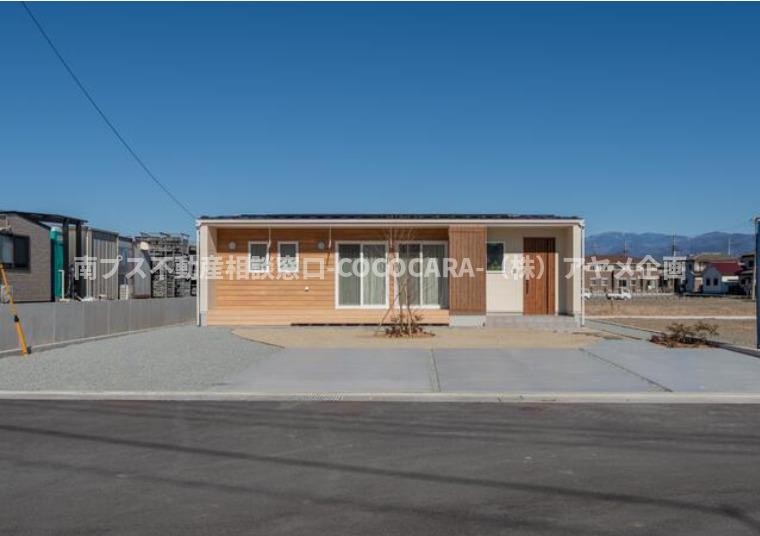 南アルプス市藤田の新築一戸建の外観