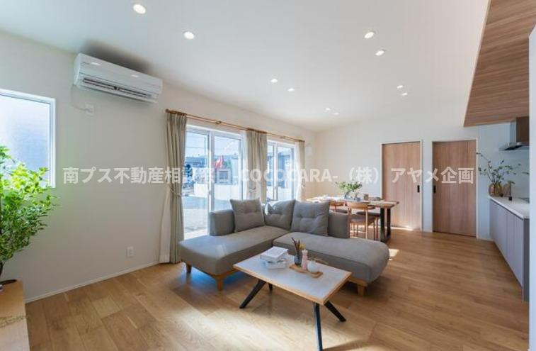 南アルプス市藤田の新築一戸建の居間・リビング