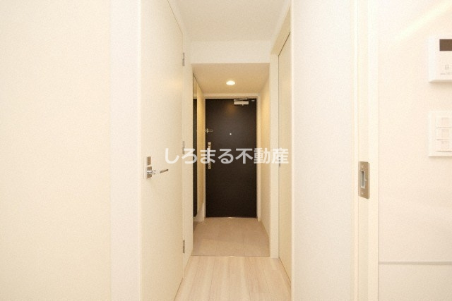 ソルレヴェンテ北堀江Qの玄関