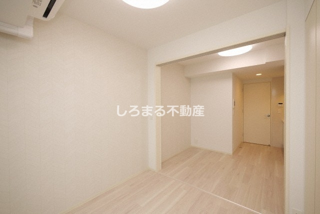 ソルレヴェンテ北堀江Qの居間・リビング