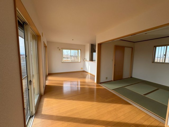 比企郡川島町飯島　中古戸建　西武新宿線『本川越駅』徒歩91分　【伊草小学区】の居間・リビング