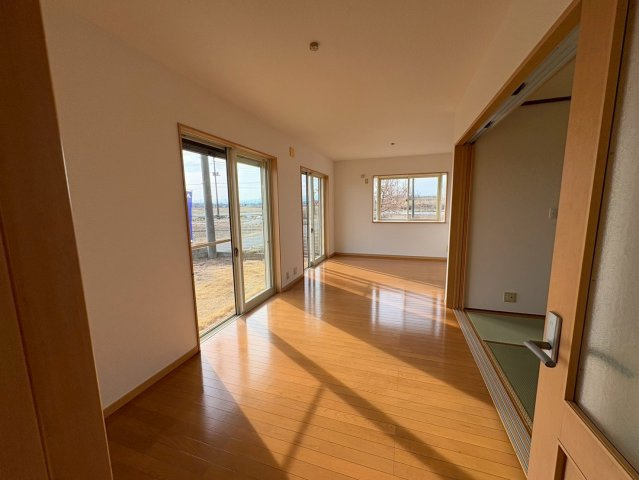 比企郡川島町飯島　中古戸建　西武新宿線『本川越駅』徒歩91分　【伊草小学区】の居間・リビング