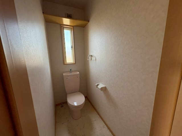 比企郡川島町飯島　中古戸建　西武新宿線『本川越駅』徒歩91分　【伊草小学区】のトイレ