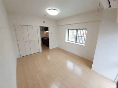 【内装】 | ゆちばな２泉崎 | 明るい色調の室内です