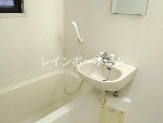 ラスカルハウスの浴室