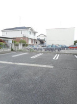 車をお持ちの方に嬉しい駐車場付きの物件です