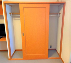 内装は落ち着いています