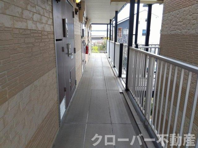 レオパレスＳｕｃｃｅｓｓのエントランス