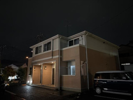 外観写真（夜）