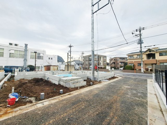 【外観】 | 練馬区関町北4丁目　新築一戸建住宅　全3棟　(保谷店) | 教育施設や商業施設が近くに揃い暮らしに便利な環境です。