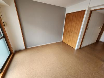 セラヴィ新丸太町の子供部屋|洋室
