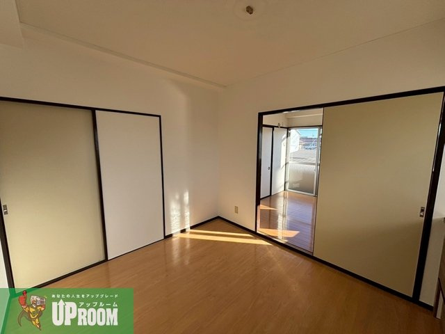 シャトー平山の居間・リビング