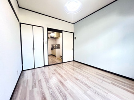 こちらのリビングで趣味の時間をお楽しみください