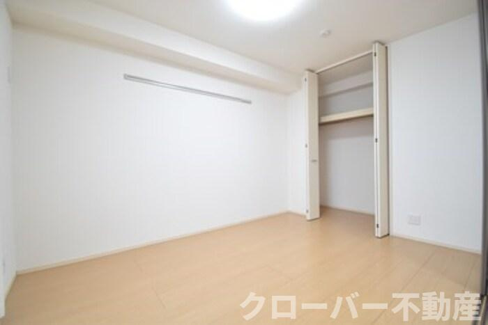 アスクール B棟の内装|南洋室６帖
