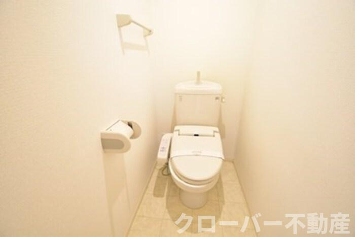 アスクール B棟のトイレ|温水洗浄暖房便座