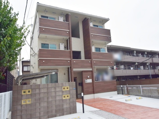 アーク磯子の外観